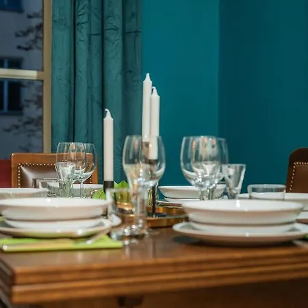 Charming Historic Duplex-prague1 شقة *